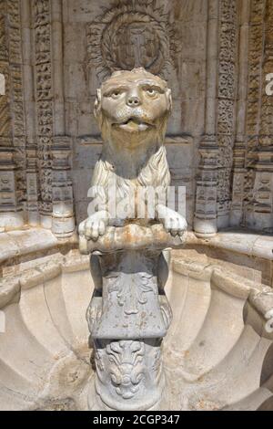 Tierförmige Brunnenstatue, Kloster der Hieronymiten, Mosteiro dos Jeronimos, Belem, Lissabon, Portugal Stockfoto