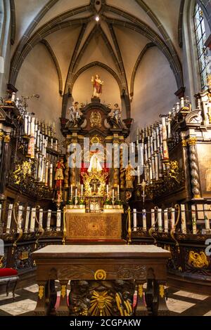 Altar in der Kerzenkapelle Stockfoto