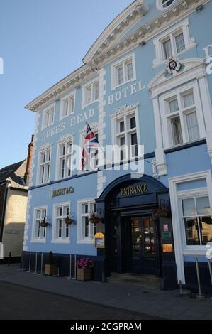 Dukes Head Hotel, Tuesday Market Place, King's Lynn, Norfolk, wurde 1683-9 für Sir John Turner erbaut. Stockfoto