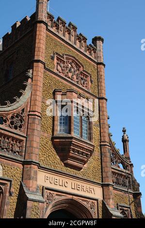 Public Library, London Road ,King's Lynn, Norfolk, wurde 1904 erbaut und größtenteils vom Philanthropen Andrew Carnegie finanziert. Stockfoto