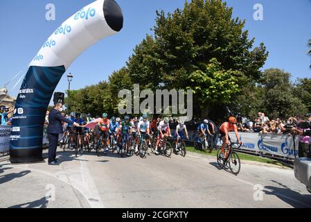 Senigallia, Italien. 12. Sep, 2020. senigallia, Italien, 12 Sep 2020, Rennstart während 6^ Tappa Castelfidardo - Senigallia - Radsport Tirreno Adriatico - Credit: LM/Roberto Bartomeoli Credit: Roberto Bartomeoli/LPS/ZUMA Wire/Alamy Live News Stockfoto