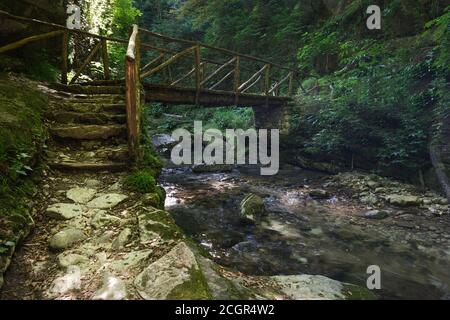 das tal des flusses orfento im Bergkomplex majella in den abruzzen italien Stockfoto