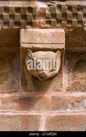 Details der Stiftskirche San Pedro de Teverga. Teverga Rathaus, im Naturpark Las Ubiñas-La Mesa. Asturien. Spanien.Europa Stockfoto