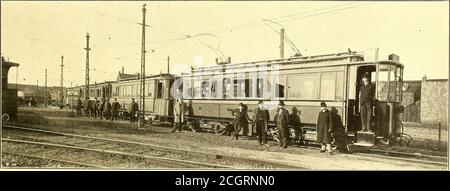 . Die Straßenbahn Zeitschrift . 90,300,000 im Jahr 1900, ein Plus von 4.65 Prozent gegenüber 30 Prozent in Berlin. Die folgenden Finanzzahlen der Hamburger Straße sind GLEISBAU AUF DER ZOSSEN-LINIE natürlich konnte das Unternehmen den Forderungen der Öffentlichkeit nach niedrigeren Tarifen angesichts dieser Zahlungen wenig Aufmerksamkeit schenken, und die gleiche Bedingung für Geschäfte in ganz Deutschland. Es gibt darüber hinaus andere Steuern, und viele Unternehmen sind verpflichtet, die Straßen zu pflastern, die in Millionen von Mark läuft. Dieses Geld muss indirekt von der Öffentlichkeit durch bezahlte Tarife kommen; yetthe ordina Stockfoto