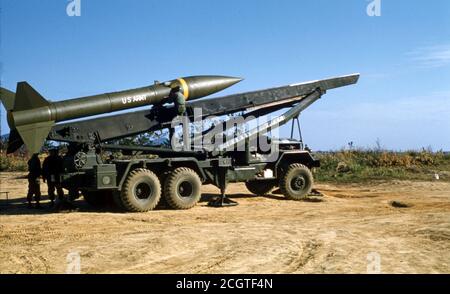 US ARMY / United States Army Kurzstreckenrakete / Surface to Surface Missile MGR-1 Honest John Stockfoto