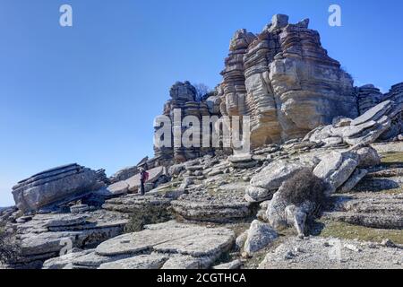 El Torcal de Antequera ist ein Naturschutzgebiet in der Sierra del Torcal Bergkette im Süden der Stadt Antequera. Es ist Karstlandschaft. Stockfoto