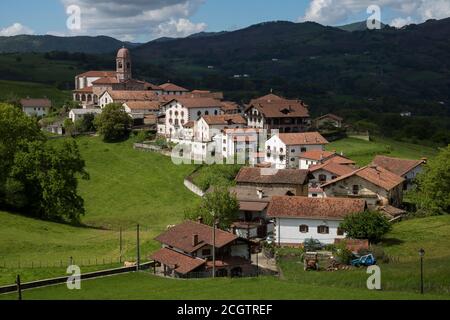 Stadt Ziga im Baztan-Tal, Provinz Navarra, Spanien Stockfoto