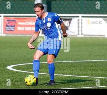 Aveley, Großbritannien. Februar 2018. SOUTHEND, ENGLAND - SEPTEMBER 12: Lewis Dark of Grays Athletic während FA Cup - Vorrunde zwischen Grays Athletic und Witham Town in Parkside, Park Lane, Aveley, UK am 12. September 2020 Credit: Action Foto Sport/Alamy Live News Stockfoto