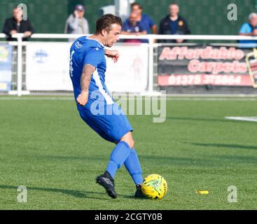 Aveley, Großbritannien. Februar 2018. SOUTHEND, ENGLAND - SEPTEMBER 12: Lewis Dark of Grays Athletic während FA Cup - Vorrunde zwischen Grays Athletic und Witham Town in Parkside, Park Lane, Aveley, UK am 12. September 2020 Credit: Action Foto Sport/Alamy Live News Stockfoto