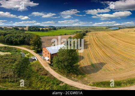 Luftaufnahme von Warmia nach der Ernte Stockfoto