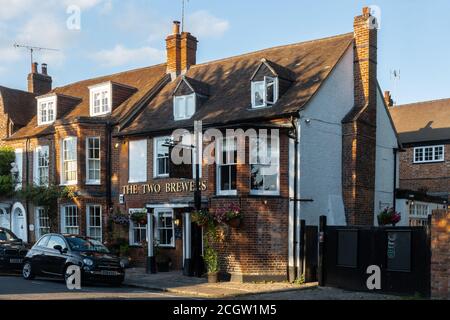 The Two Brewers Pub, Marlow, wo Jerome K. Jerome die meisten der "Three Men in a Boat" schrieb und in dem Buch, Buckinghamshire, Großbritannien, erwähnt wird Stockfoto