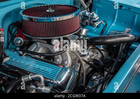 Autoshow Treffen des Port Orange Car Club und Verschiedene andere Hotrods mit diesem 1955 Chevy Nomad mit unberührten Wiederherstellung des Motors Stockfoto