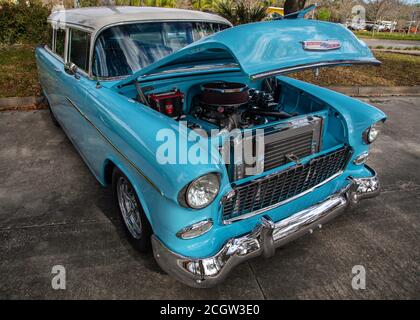 Autoshow Treffen des Port Orange Car Club und Verschiedene andere Hotrods mit diesem 1955 Chevy Nomad Stockfoto