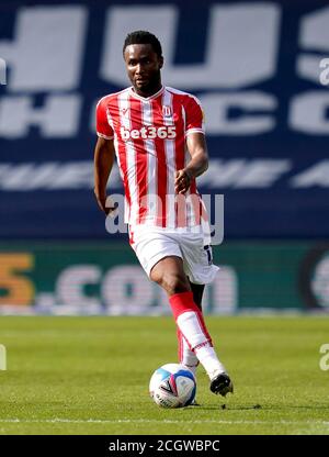 John Obi Mikel von Stoke City während des Sky Bet Championship-Spiels in Den, London. Stockfoto