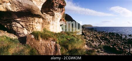 Drumadoon Point an der Westküste der Isle of Arran in der Nähe von Kings Cave, Schottland. Stockfoto