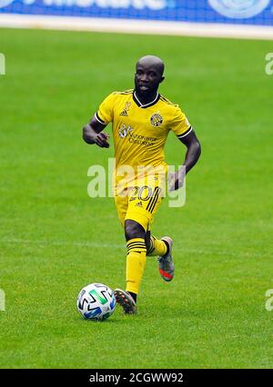 Columbus Crew SC Mittelfeldspieler Emmanuel Boateng (20) übernimmt den Ball während eines Major League Soccer (MLS) Spiels gegen den Chicago Fire FC am Samstag, SE Stockfoto