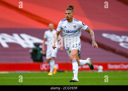 Leeds United Mittelfeldspieler Kalvin Phillips (23) in Aktion während der Englische Meisterschaft Premier League Fußballspiel zwischen Liverpool und Leeds Vereinigen Stockfoto