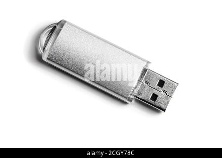 Silbernes USB-Flash-Laufwerk Nahaufnahme auf weißem Hintergrund Stockfoto