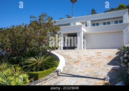 Großes luxuriöses freistehendes australisches Haus und Gärten in Palm Beach, Sydney, Australien Stockfoto