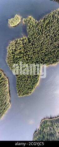 Luftpanoramic Ansicht von Shiroka polyana (breite Wiese) Stausee, Pazardzhik Region, Bulgarien Stockfoto