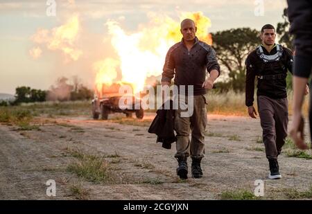 VIN DIESEL und ALEX HERNANDEZ in BLOODSHOT (2020), Regie: DAVE WILSON. Kredit: COLUMBIA BILDER / Album Stockfoto