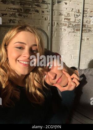 HERO FIENNES TIFFIN und JOSEPHINE LANGFORD in AFTER WE COLLIDED (2020), Regie Roger KUMBLE. Kredit: CALMAPLE/AUSGEFRANSTE SEITEN UNTERHALTUNG/Album Stockfoto