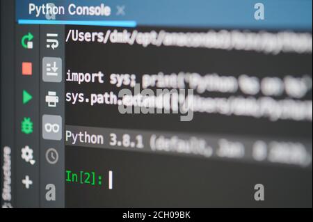 New york, USA - 13. September 2020: Python Programmierkonsole auf Computerbildschirm Nahaufnahme Stockfoto