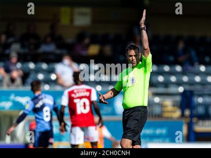 High Wycombe, Großbritannien. September 2020. Schiedsrichter James Linington beim Sky Bet Championship-Spiel zwischen Wycombe Wanderers und Rotherham United am 12. September 2020 im Adams Park, High Wycombe, England. Foto von Liam McAvoy. Kredit: Prime Media Images/Alamy Live Nachrichten Stockfoto