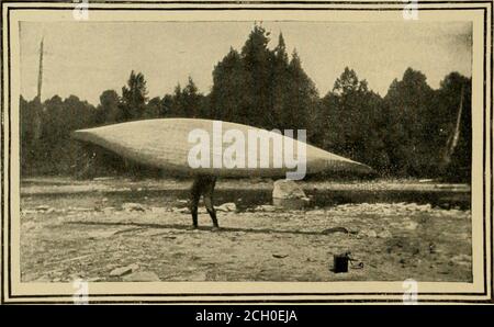 . Im Kiefernwald; ein Handbuch für Sportler und Camper in den großen Maine Wäldern. Es gibt Ruhe und Ruhe hier. Wenn man sich darum kümmert, eine Kanu- und Campingtour zu kombinieren, dann sollte er besser die Routen wählen, je nach der Zeit, die er ersparen kann, und der Distanz, die er zurücklegen würde. Die Fahrt den Westzweig hinunter. The Last Carry. Die Erforderliche Zeit. 115 Stockfoto
