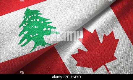 Libanon und Kanada zwei Flaggen Textiltuch, Stoff Textur Stockfoto