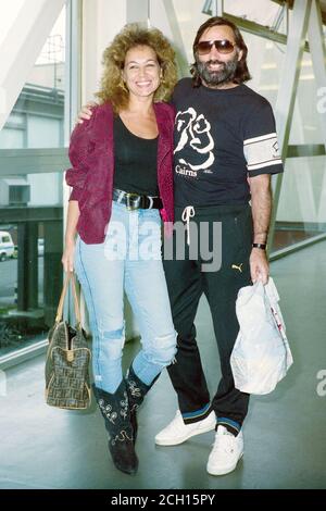 Football Legend George Best & Freundin Mary Shatila in London Flughafen Heathrow UK Stockfoto