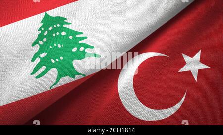 Libanon und Türkei zwei Flaggen Textiltuch, Stoff Textur Stockfoto