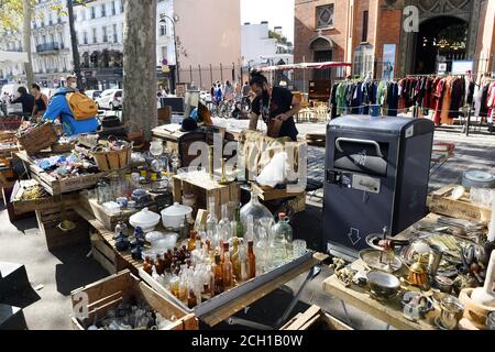 Flohmarkt - Place des Abbesses - Paris 18. - Frankreich Stockfoto