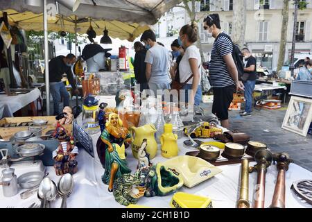 Flohmarkt - Place des Abbesses - Paris 18. - Frankreich Stockfoto