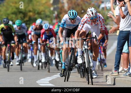 TOUR DE, Frankreich. , . Genas, Frankreich. Benoit Cosnefroy, Frankreich AG2R La Mondiale, führt die Gruppe an (Foto: Pierre Teyssot/ESPA-Images) Kredit: Europäische Sport Fotoagentur/Alamy Live Nachrichten Stockfoto