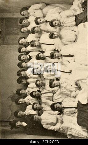 . Das Memandex . GLEE Club OFFICERS Margaret Umberger President Miss Robinson Director Jessie Newland Secretary and Treasurer MEMBERS Ethel Terrell Jessie Newland Mattie Blackburn Stella Owenvon Esther Brown Hettie Pitts Eva Hardie Maude Weaver Maude Allred Helen Shell Rose Earnhardt Margaret Newell Edith Alexander Addie Steele Kate Wagg Grace Steele Annie NoLLEY Lena Johnson Marie Allison Lizzie Jones Eva Blair Jo Newland Clyde Thomas Lina Ivey Helen Allison Vena Little Lula Gwynn Marie Newland Ruth Kinsey Miss Smith Margaret Umberger Miss Robinson. Golden MS / Wissionnrij Society OFFICERS CL Stockfoto