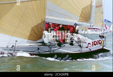 AJAXNETPHOTO. JULI 1987. SOLENT, ENGLAND. - ADMIRAL'S CUP 1987 - KANAL RENNSTART. DEUTSCHE MANNSCHAFT YACHT SAUDADE; SKIPPER ALBERT BUELL; FOTO: JONATHAN EASTLAND / AJAX REF:ADC CR87 44 Stockfoto