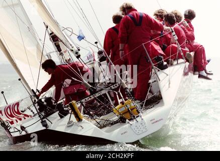 AJAXNETPHOTO. JULI 1987. SOLENT, ENGLAND. - ADMIRAL'S CUP 1987 - KANAL RENNSTART. DEUTSCHE MANNSCHAFT YACHT SAUDADE; SKIPPER ALBERT BUELL; FOTO: JONATHAN EASTLAND / AJAX REF:ADC CR87 115 Stockfoto