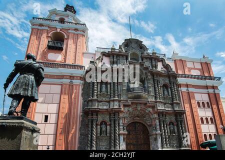 Kirche von La Merced (Iglesia de La Merced), Basilika und Kloster, entworfen im Barockstil als Churrigueresque bekannt, Lima, Peru, Südamerika Stockfoto