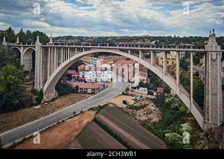 Das alte Viadukt von Teruel, ein wichtiges Ingenieurwerk des frühen 20. Jahrhunderts, Aragon, Spanien, Europa Stockfoto