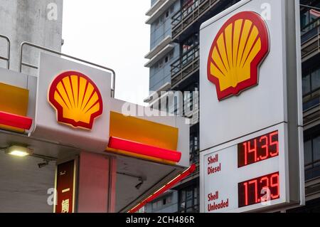 Hongkong, China. September 2020. Globale Gruppe von Energie-und petrochemischen Unternehmen, Shell Gas-und Ölstation in Hongkong gesehen. Kredit: Budrul Chukrut/SOPA Images/ZUMA Wire/Alamy Live Nachrichten Stockfoto