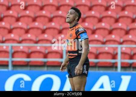 Derrell Olpherts (2) von Castleford Tigers während des Spiels Stockfoto