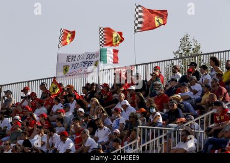 Tifosi in den Tribünen, Gradins, während der Formel 1 Pirelli Gran Premio della Toscana Ferrari 1000, 2020 Tuscan Grand Prix, von September 11 bis Stockfoto