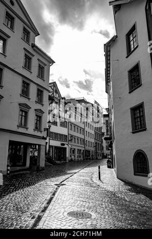 Einkaufsstraße in der Altstadt in St. Gallen, Schweiz. Stockfoto