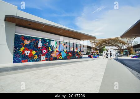 Samut Prakan, Thailand - 28. Juli 2020: Landschaft der Siam Premium Outlets Bangkok. Das erste Siam Premium Outlets-Gelände am östlichen Stadtrand Stockfoto