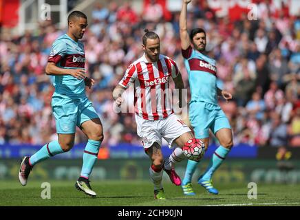 Marko Arnautovic von Stoke City in Aktion während des Spiels der Barclays Premier League im Britannia Stadium, Stoke-on-Trent. Stockfoto