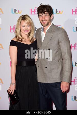 Kimberly Wyatt und Max Rogers nehmen an den Lorraine High Street Fashion Awards in den Grand Connaught Rooms, 61-65 Great Queen Street, London, Teil. DRÜCKEN SIE VERBANDSFOTO. Bilddatum: Dienstag, 17. Mai 2016. Siehe PA Story SHOWBIZ Lorraine. Das Foto sollte lauten: Ian West/PA Wire Stockfoto