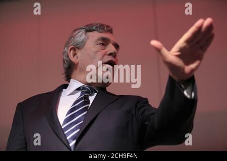 Der ehemalige Premierminister Gordon Brown sprach bei der Sommerkonferenz der Fabian Society im TUC Congress Center in Zentral-London, wo er sagte, dass Mütter für Großbritannien stimmen sollten, um der Zukunft ihrer Kinder willen in der Europäischen Union zu bleiben. Stockfoto