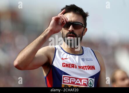 Der britische Martyn Rooney nach dem Qualifying während des 400-m-Halbfinals der Männer am zweiten Tag der Europameisterschaft 2016 im Olympiastadion in Amsterdam. Stockfoto