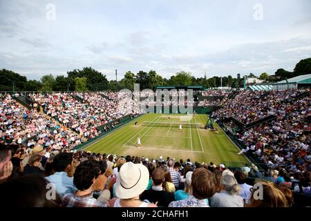 Ein allgemeiner Blick auf den Platz 2, als die Williams-Schwestern am zehnten Tag der Wimbledon-Meisterschaften im All England Lawn Tennis and Croquet Club in Wimbledon bei den Ladies Double antreten. Stockfoto